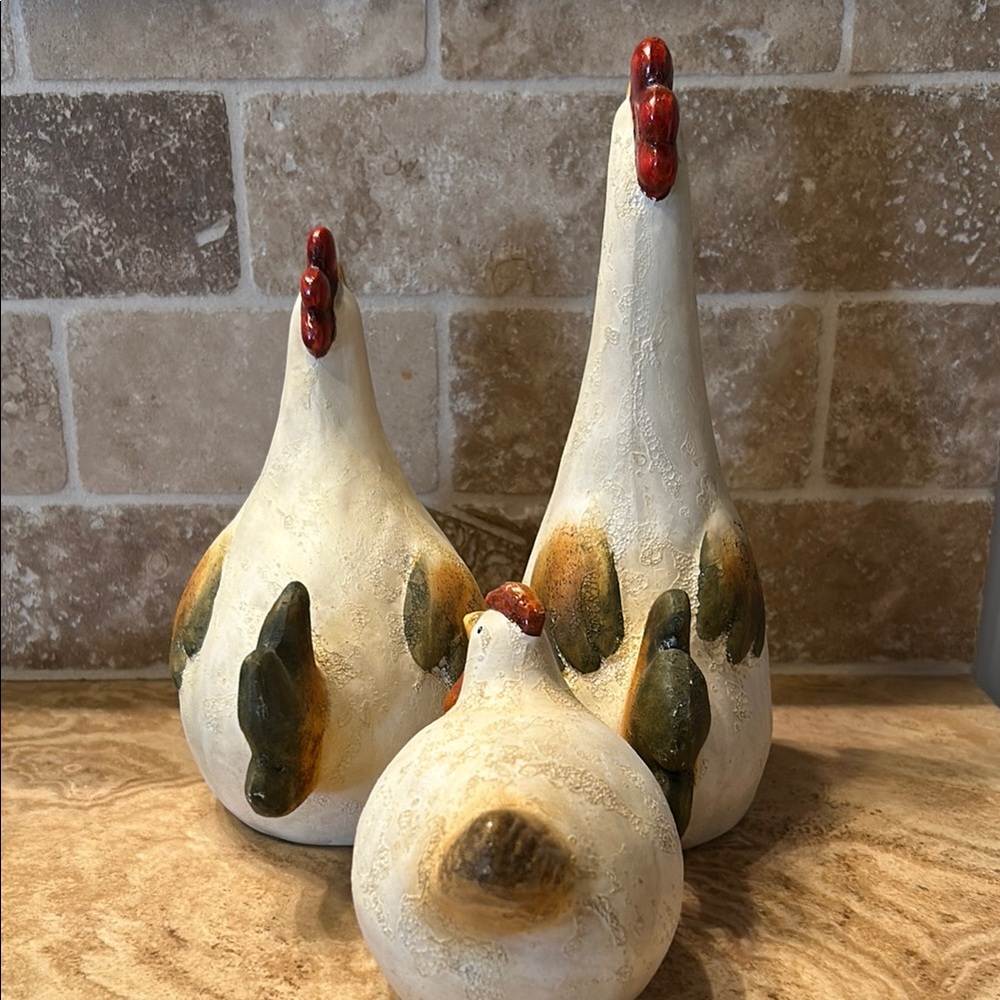 Rustic Ceramic Rooster Figurines Set - Picture 3 of 4